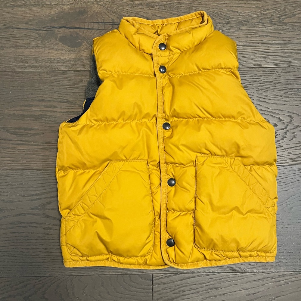 Gap mustard boys warmest vest sz 5 poly fill retail $120